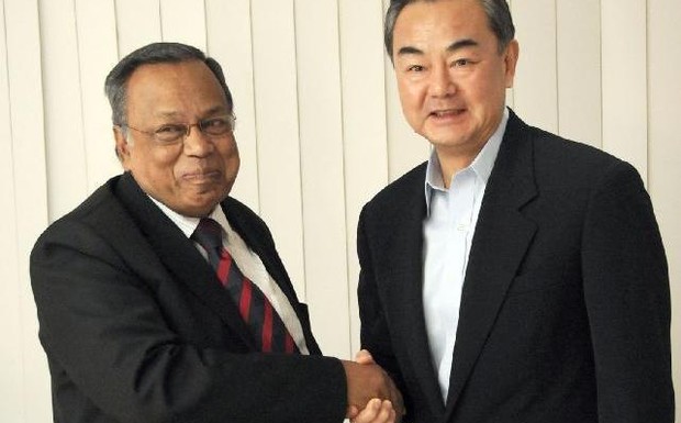 Visiting Chinese Foreign Minister Wang Yi has pointed out that there had been “no historical disputes and conflicts” between China and Bangladesh.