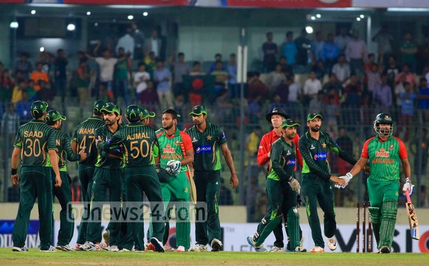 35_Bangladesh+vs+Pakistan_2nd+ODI+_190415_0006