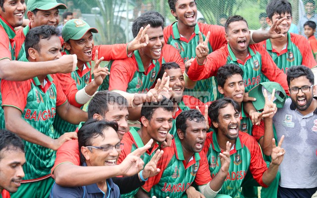 Bangladesh+win_AP_040915_0006