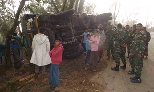 Bandarban-road-accident