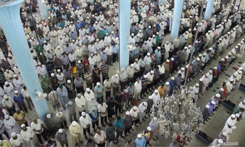 22-05-16-Prayer_Baitul-Mokarram-Mosque-14