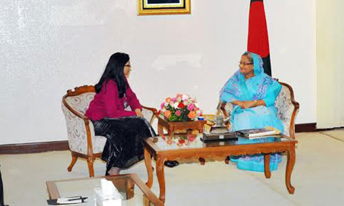PM-meet-Nisha-Desai-Biswal