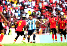 ঘাম ঝরানো জয়ে বছর শেষ করল মেসির আর্জেন্টিনা