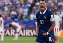 Mbappe scores 19th career World Cup goal, 1 behind Golden Boot rival Messi